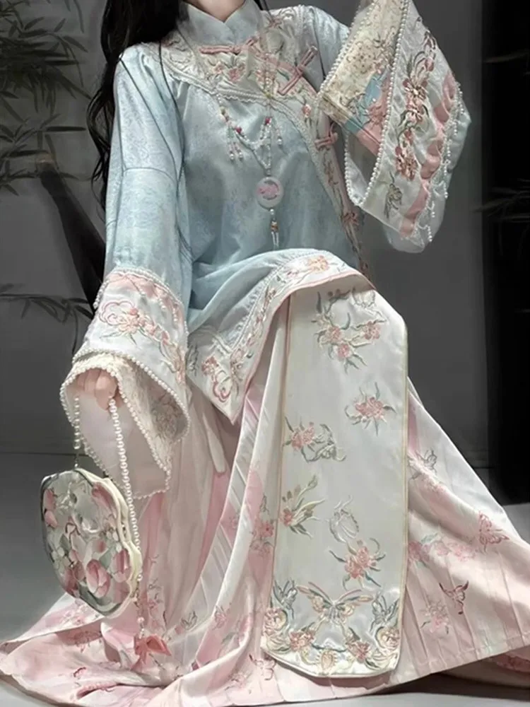 Hanfu การฟื้นฟูความรู้สึกชุดสูทผู้หญิงกระโปรงปักหนักพร้อมแขนเสื้อขนาดใหญ่และคาร์ดิแกน