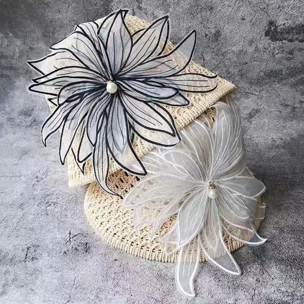 قلادة دكرون شبيهة بالزهور للنساء ، إكسسوارات على شكل زهرة ، مصنوعة يدويًا ، تصميم جديد