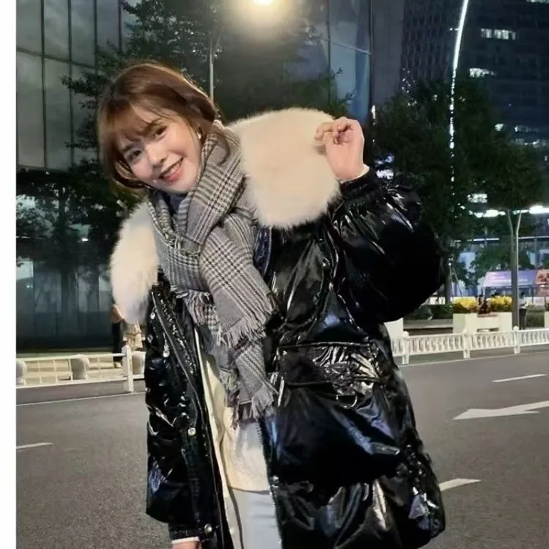 光沢のある大きなファーカラー2025厚手ジャケット冬用ショートパンツ保温ダウンジャケット新作ダックダウンおしゃれで甘いフレッシュなコートゆったり