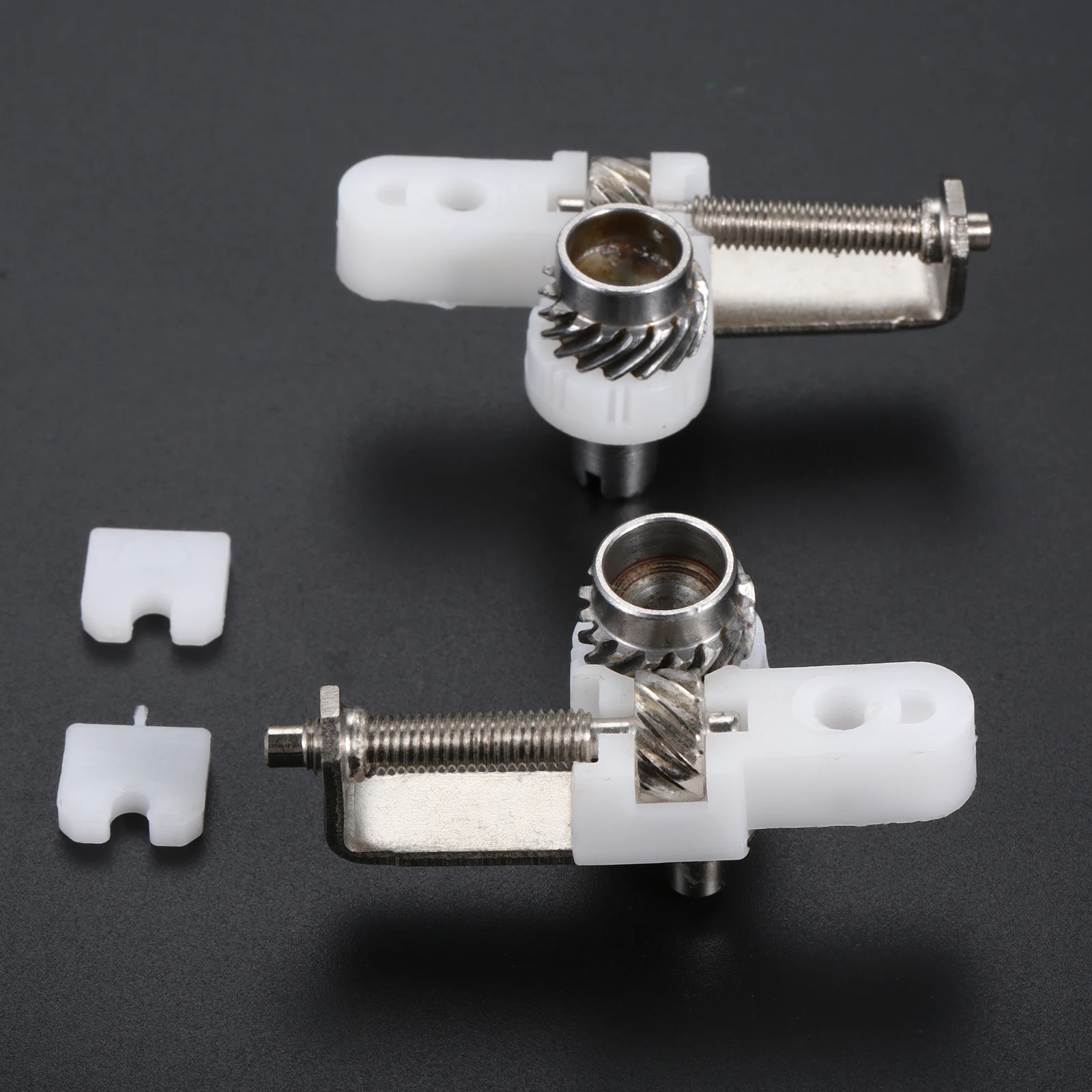 2pcs Chain Tensioner Adjuster Screws for Stihl 017 018 MS170 MS250C Chainsaw Replace 1123 007 1000,1123 640 1900,1123 664 220