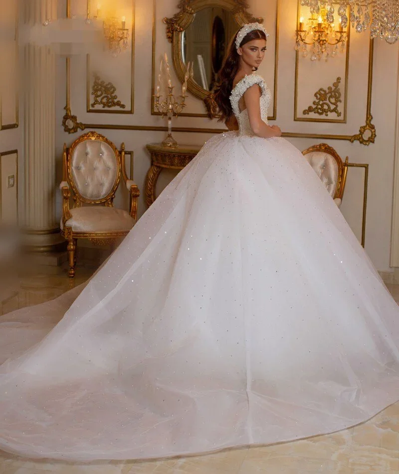 Exquisite White A-Line Sheer Bead Decoration Women's Wedding Dress Sexy Sweetheart With Trailing Church Bride Dress Customized