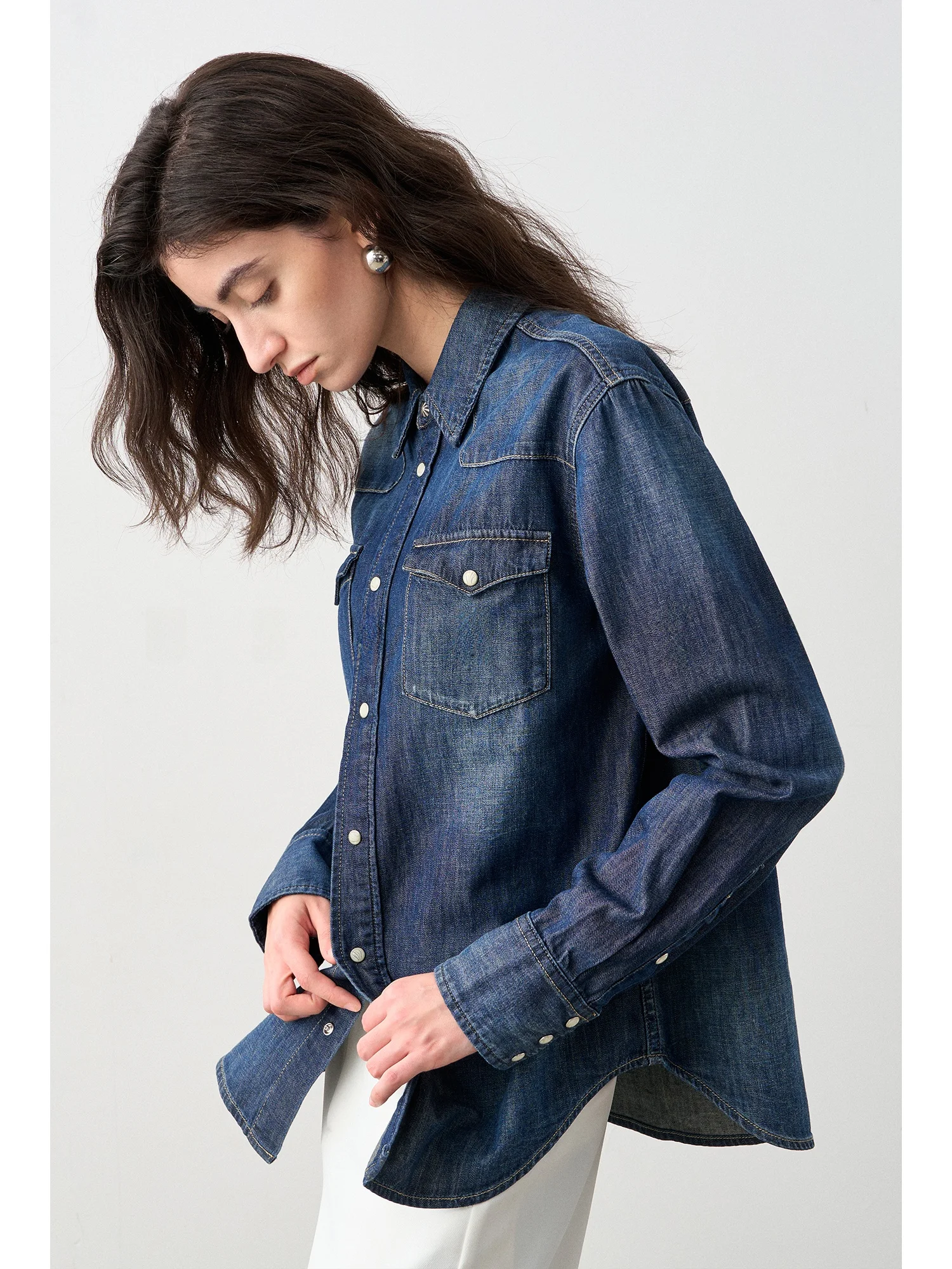

USEEN American Retro Denim irt Women Luxury Brand Bamboo Fiber Loose Casual Long Sve Top Faionable Vintage Sle
