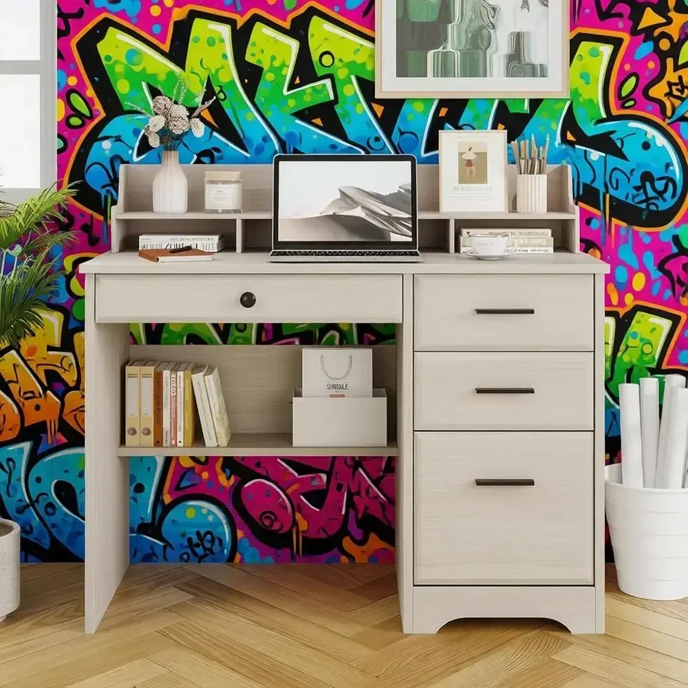 Small Desk With Der…