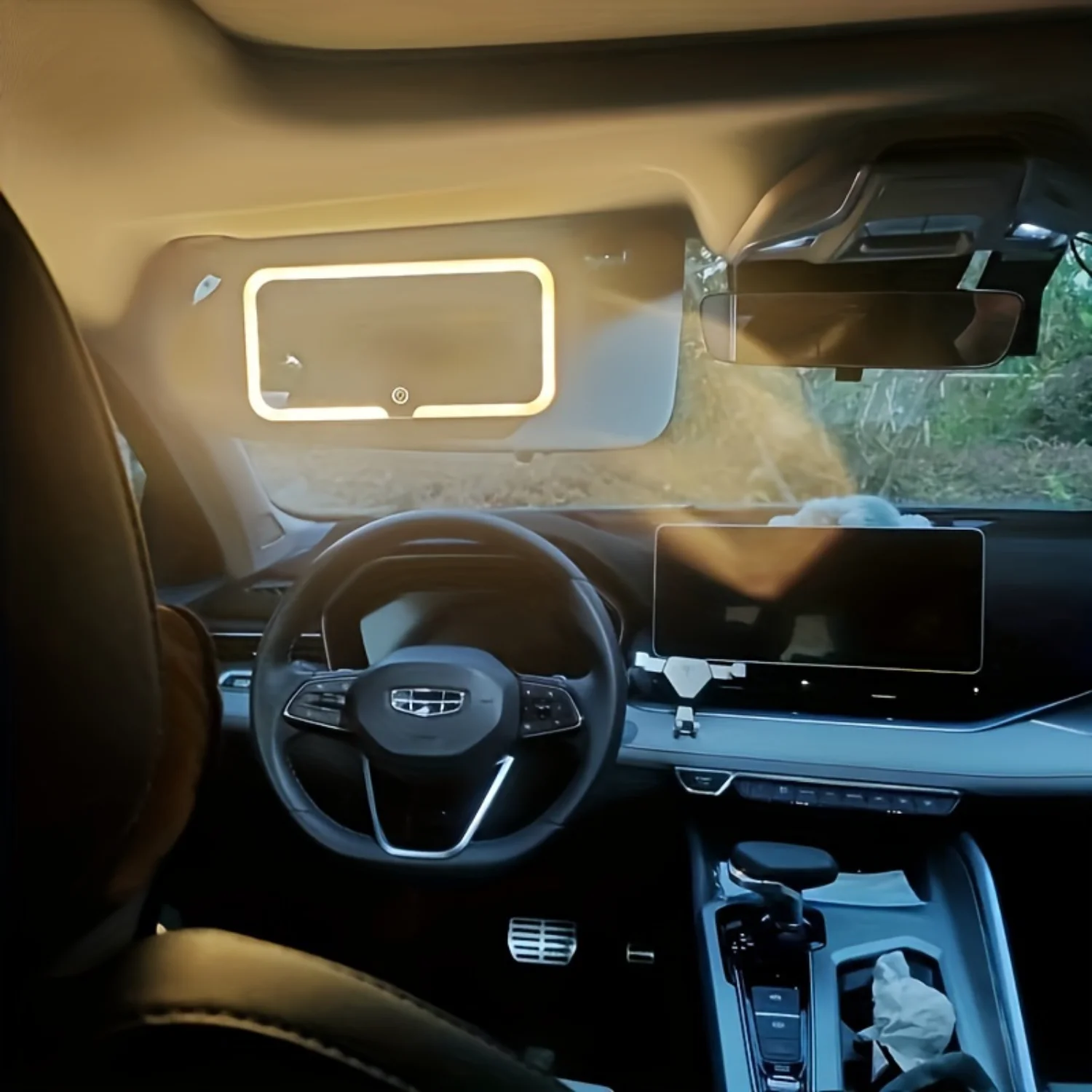 

Car Visor Makeup Mirror, USB Charging, 3 Light Modes, Dimmable Clip-On Visor Vanity Mirror For Beauty And Personal Care In V