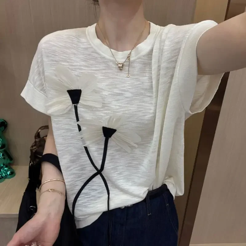 

Cotton Fashion Design Three-dimensional Flower Short-sleeved T-shirt for Women, New Summer 2026 Striped T-shirt Top