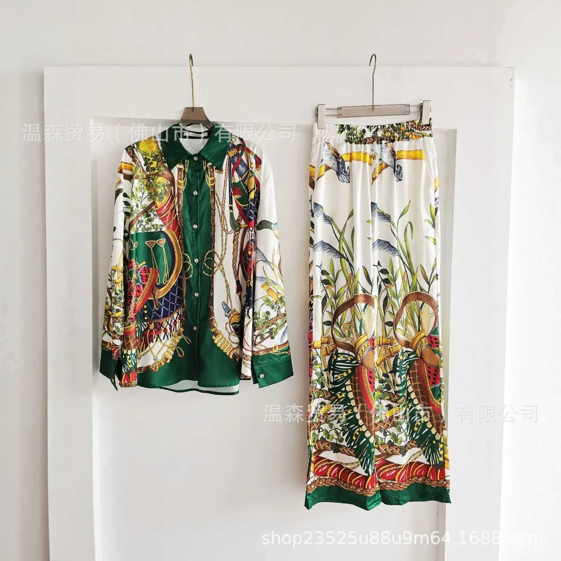 

Baroque French Flocking Printed Silk Satin Simulation Long Sleeve Shirt Loose Wide Leg Pant Sets Two Piece Casual Suit for Women