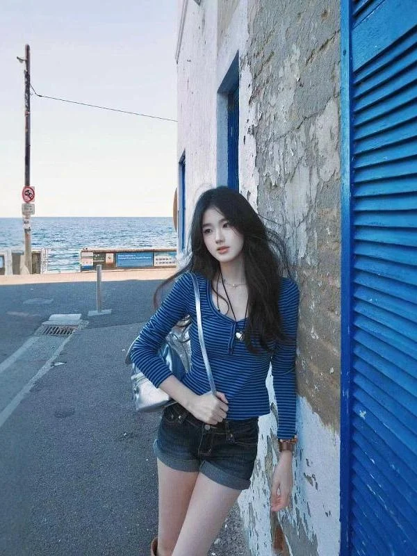 

Edikted Jocelyn Women's Slim Fit Striped Long Sve irt Button up Casual Sle Autumn Faion Soft Comfortable Cotton Blend