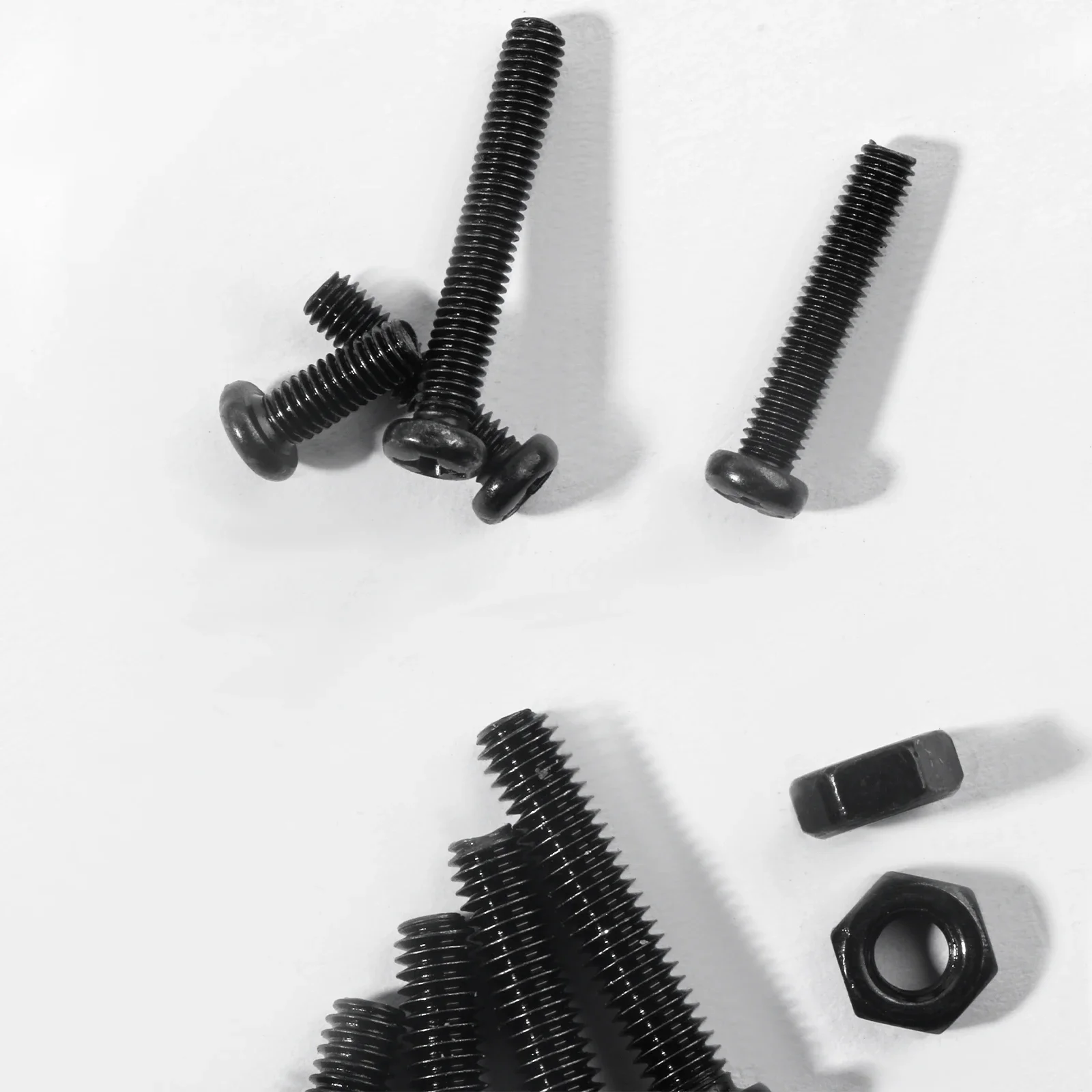 20-50 Pz M2 M3 M4 Viti a macchina in acciaio al carbonio nero Croce Phillips Vite a testa tonda Bullone 4/6/8/10/12/16/20/25/30mm