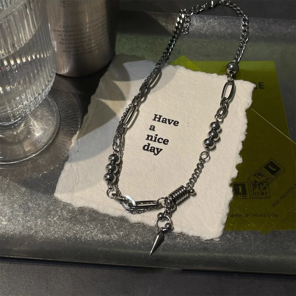 Hip-Hop-Herren-Halskette mit Kettengliedern, Retro-Silberfarben-Nietenanhänger, Modischer Edelstahlschmuck – Detail 5