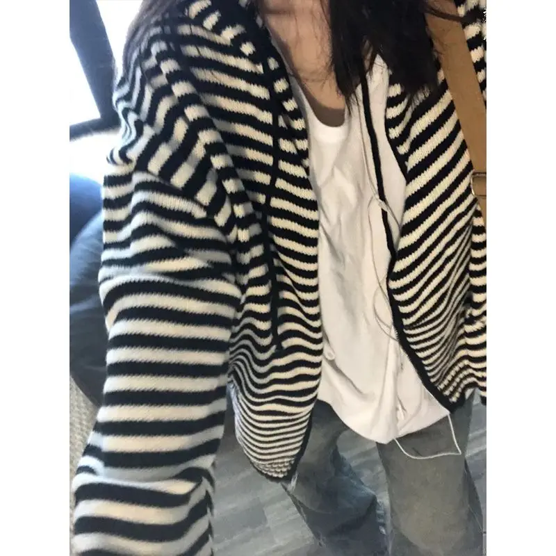 Deeptown Vintage Striped Sweaters Cardigan Women Casual Korean Style Zip Up Knitwear Harajuku Loose Black White Knitted Coats