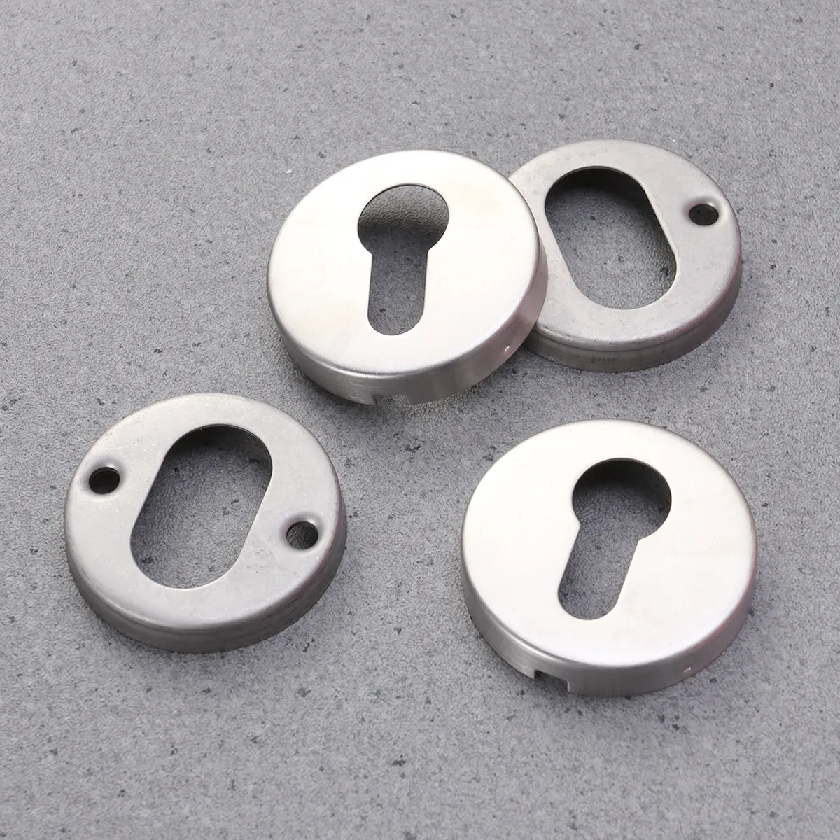 

Одна пара съемных накладок на замок: высокопрочные, пыле- и влагозащитные, износостойкие, комплект фурнитуры для дверей