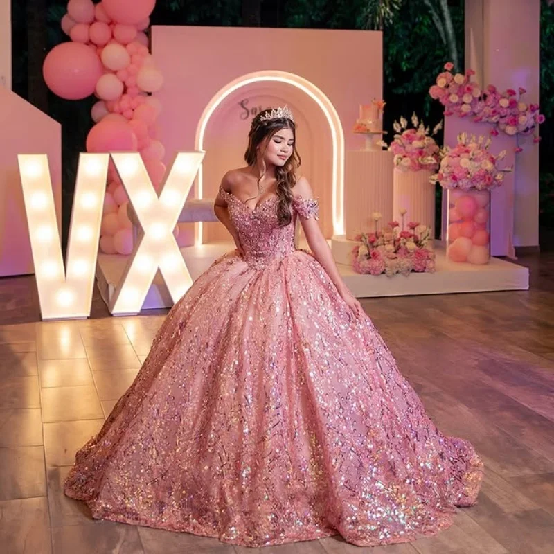 Maßgeschneiderte glänzende rosa Quinceanera-Kleider aus der Schulter mit Paillettenapplikationen, Kristalltüll, Vestido De 15 Quinceanera