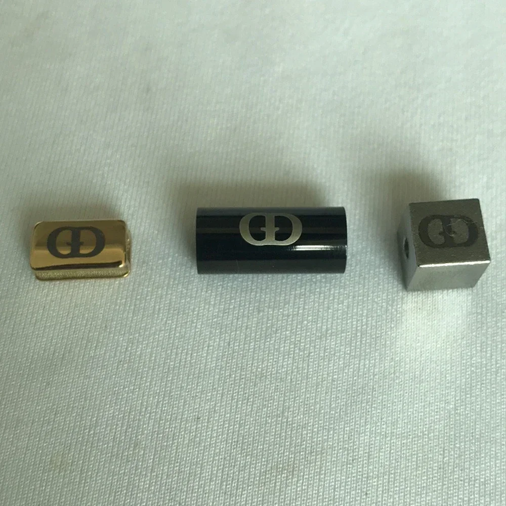 elenco-fatto-a-mano-fai-da-te-del-cliente-all'ingrosso-del-braccialetto-con-logo-intagliato