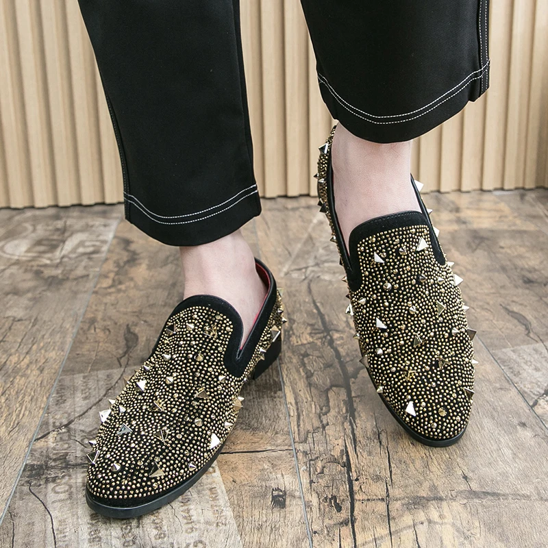 

Size 38-47 Classic Men Loafers Lightweight Comfortable Fashionable Small Leather Shoes for Men European Classic Business Shoes