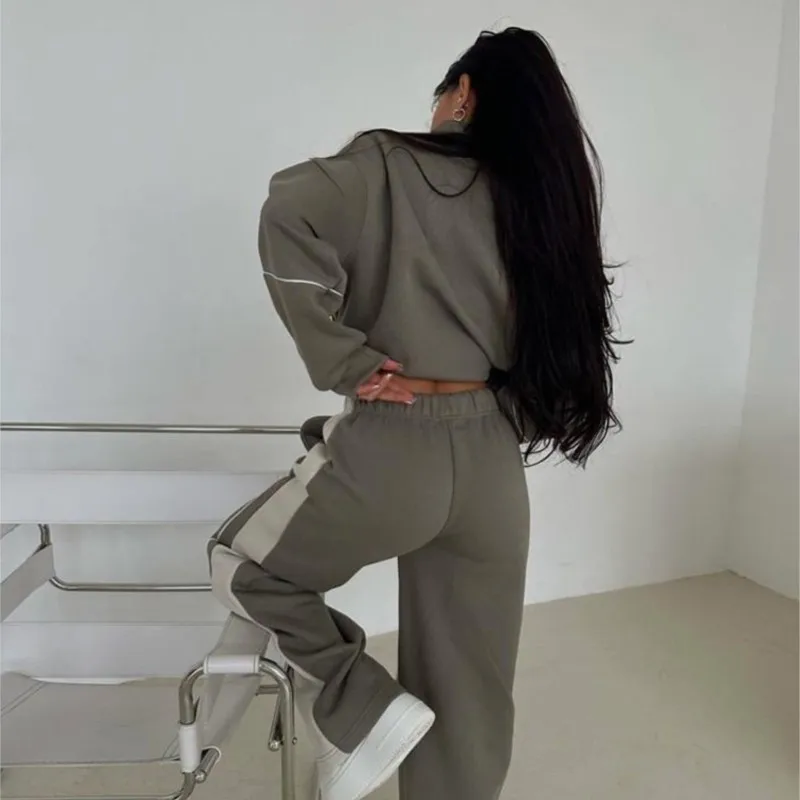 2025 Felpa e pantaloni sportivi patchwork a maniche lunghe color block autunno inverno da donna Set casual in due pezzi