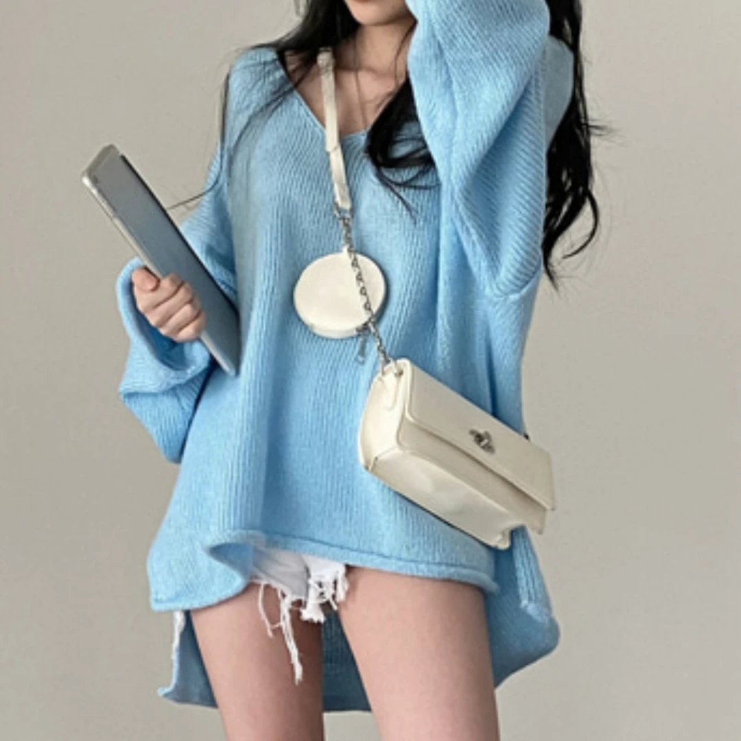 เสื้อสเวตเตอร์ Lav สไตล์ชิค สำหรับฤดูใบไม้ผลิและฤดูใบไม้ร่วง ทรงหลวม สบายๆ คอวี แขนจั๊มพ์ ปลายแขนผ่า แฟชั่น สวมใส่สบาย ช่วยลดอายุ ดีไซน์หวาน