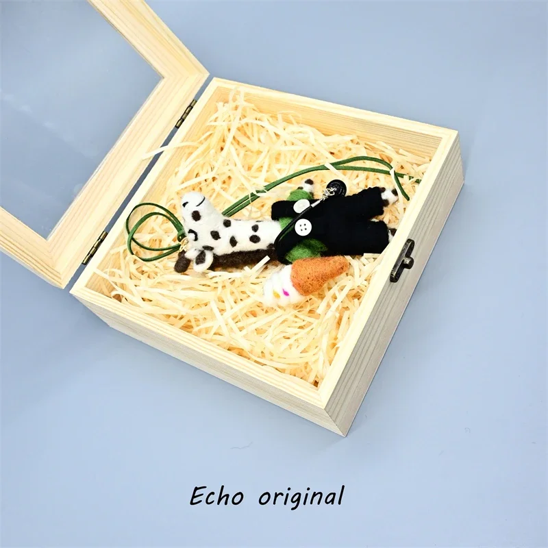 

Echo Nepal handmade wool felt pendant cute giraffe doll birthday gift couple book bag pendant