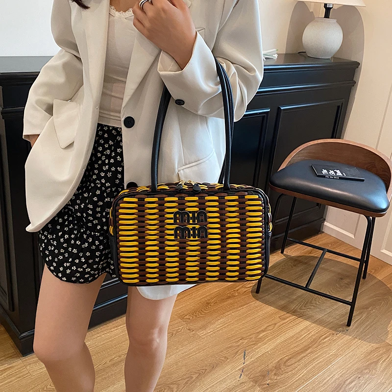 

Famous Designer Women Tote Bag Leather Crossbody Bag Luxury Brand Handbag Popular Classic Elegant Shoulder Bag Lightweight