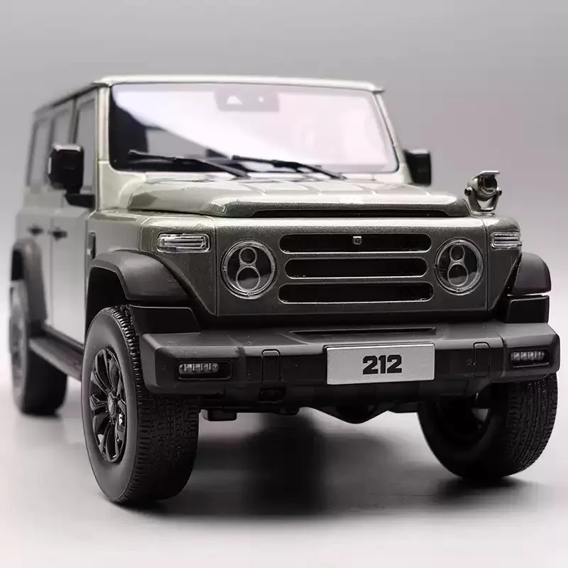 BJ212 T01 Alloy Simulation Car Model,BAW 212 SUV Decoration,Die-Cast Metal Replica,Gift,Adult Collectible,Green,1:18