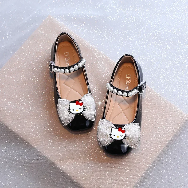 

Sanrio, весенне-летние новые танцевальные туфли на мягкой подошве с жемчужным бантом, сандалии hello kitty для девочек, туфли принцессы на плоской подошве
