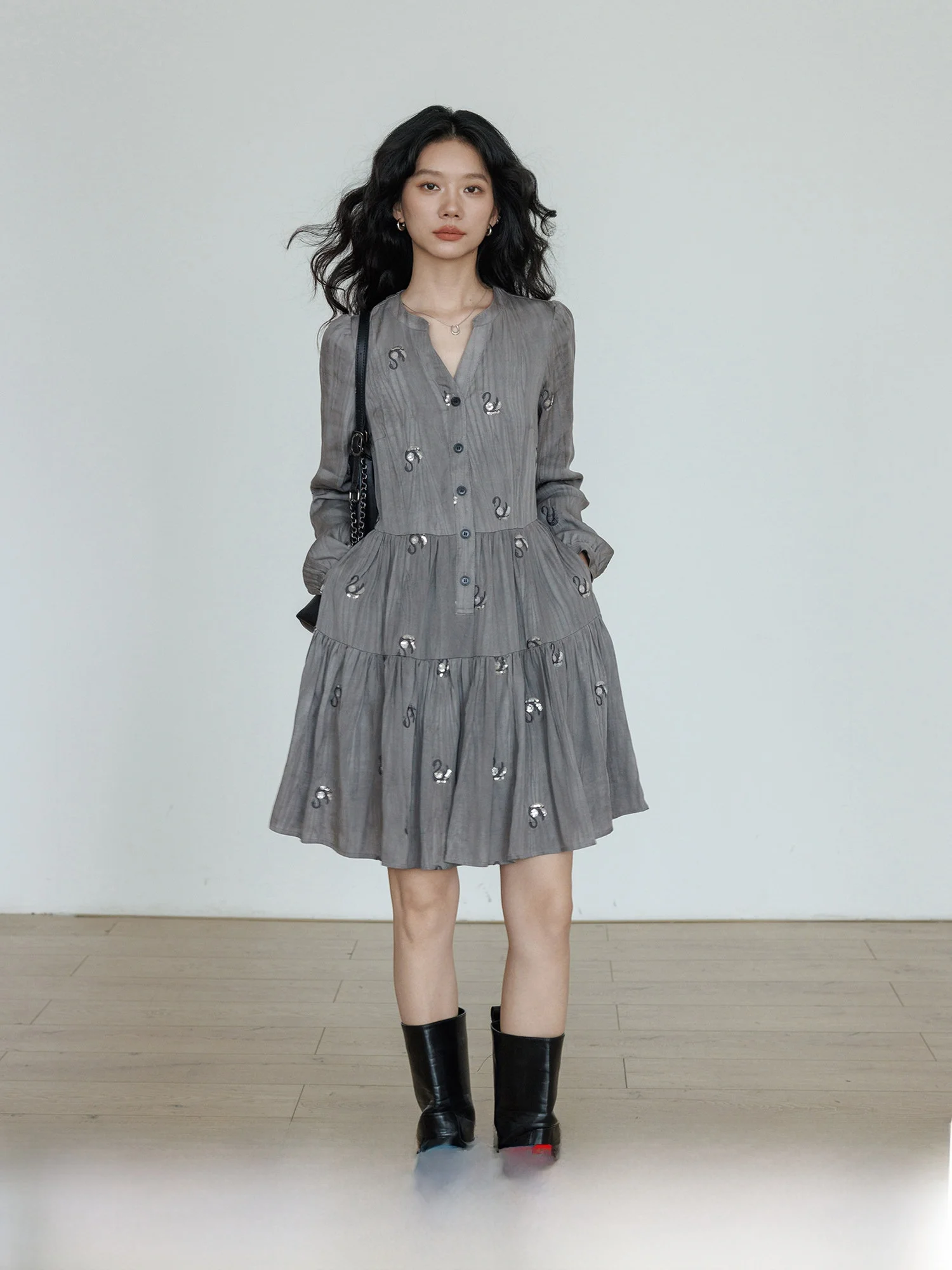 

Vastand Spring V-Ne Embroidered Casual irt Dr Women's Retro Sle ort Skirt Long Sve Ci Commute Friendly