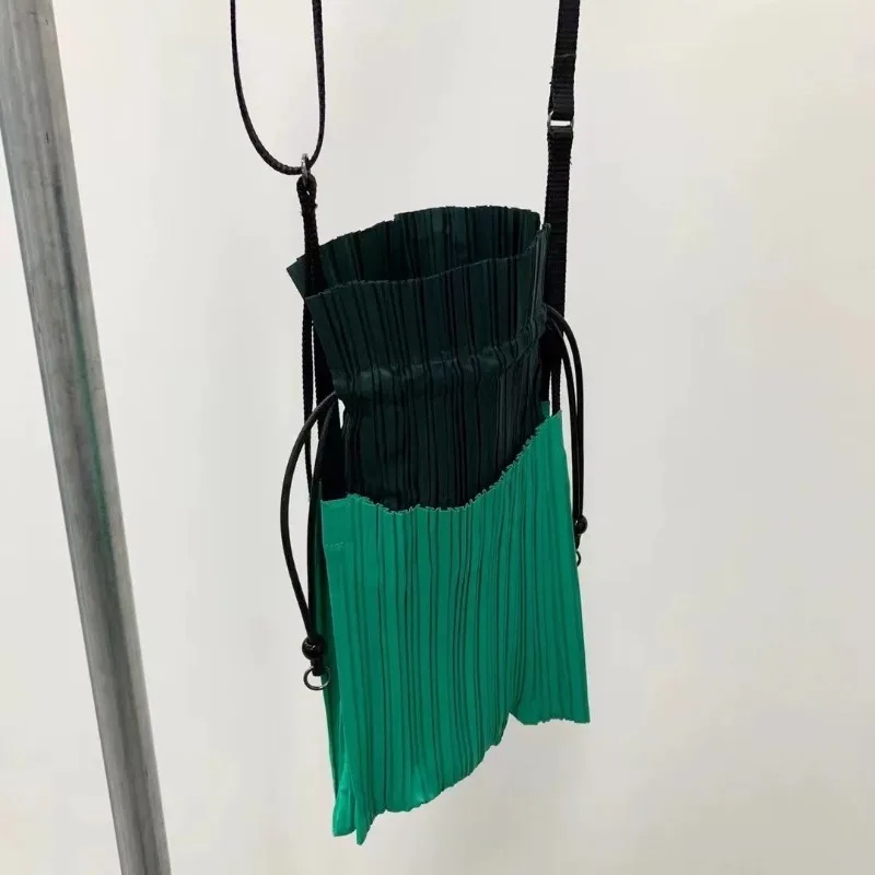 Miyake Pleated 2026 Summer New Pleated Color-Block Drawstring Phone Bag Single Shoulder Lightweight Versatile Mini Bag Pleat