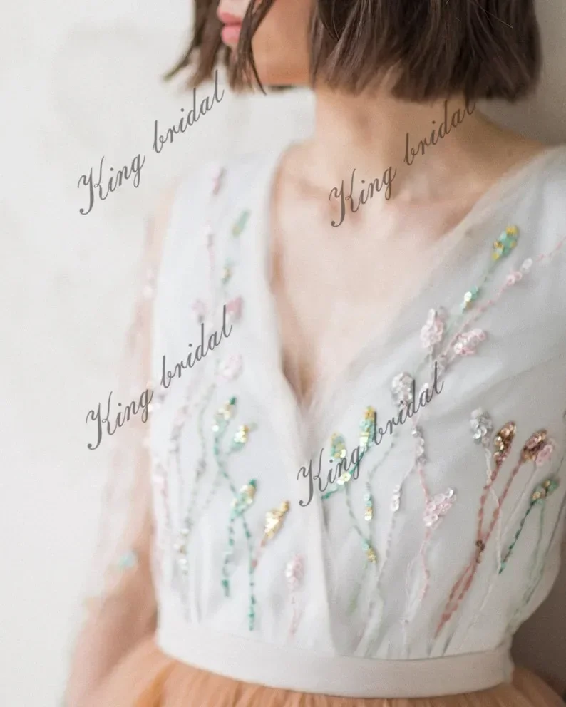 Maßgeschneidertes besticktes Hochzeitskleid, transparentes Rückenkleid, einfaches Brautkleid, Strand-Brautkleider, langärmelige Brautkleider