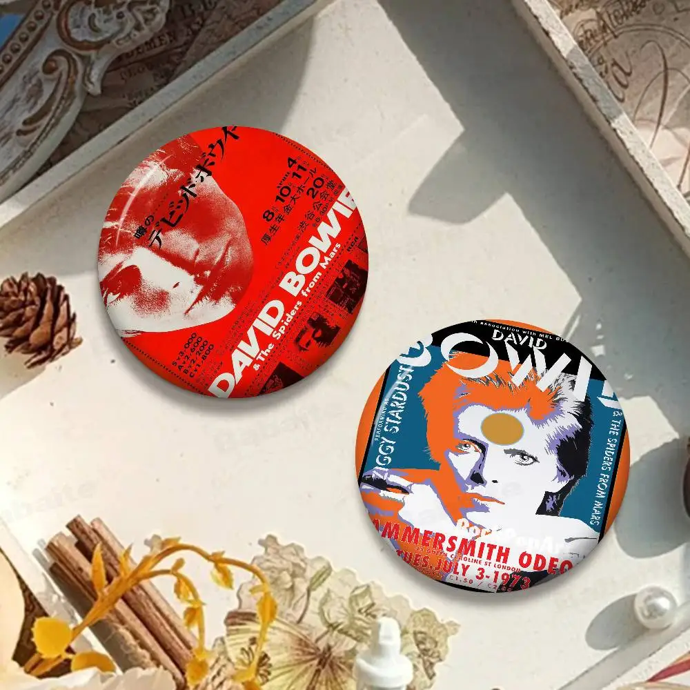 British Rock Singer David B-Bowie Photo Brooches Creative Round Badge Gifts Pins 32/44/58mm