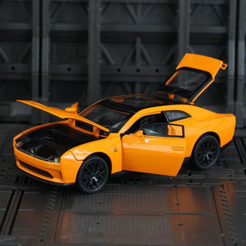 1:32 شاحن دودج دايتونا EV 2025 سبيكة سيارة نموذج الصوت والضوء التراجع لعبة أطفال المقتنيات هدية عيد ميلاد