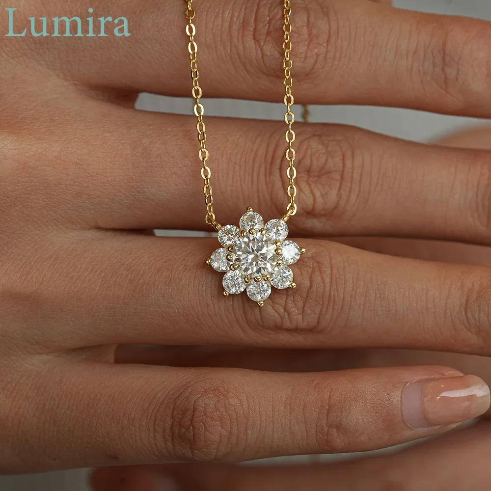 Lumia Classic Six-Prong Snowflake Pendant 1 carat Mossanite Emerald Women's 18K Gold Sunflower Necklace Jewelry Gift