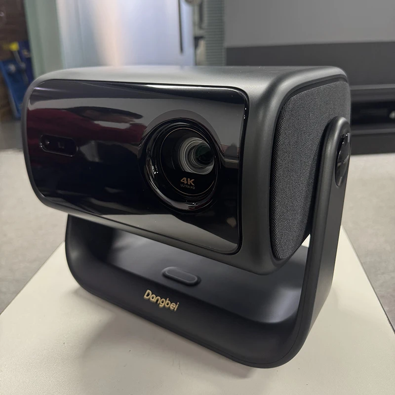 2025 nouveau Dangbei MP1 Max 4K UHD projecteur de jeu Home cinéma HDR 10 + Diode électroluminescente Google TV 3D intégré- 2025 nouveau Dangbei MP1 Max 4K UHD projecteur de jeu Home cinéma HDR 10 + Diode électroluminescente Google TV 3D intégré-