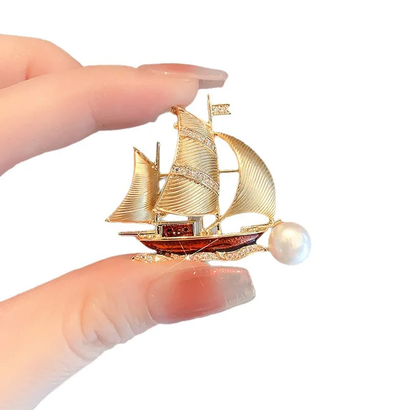 1 Piece Women Fashion Sailing Brooches Crystal Pearl Ship Temperament Pin Chest Flower Accessories Brooches For Women