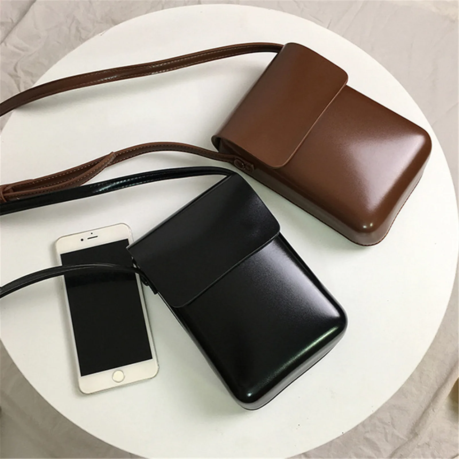 Sling Mobile Phone Bag Female Messenger Bag Leather Small Bag Girl Fashion Shoulder Bag Armpit Bag