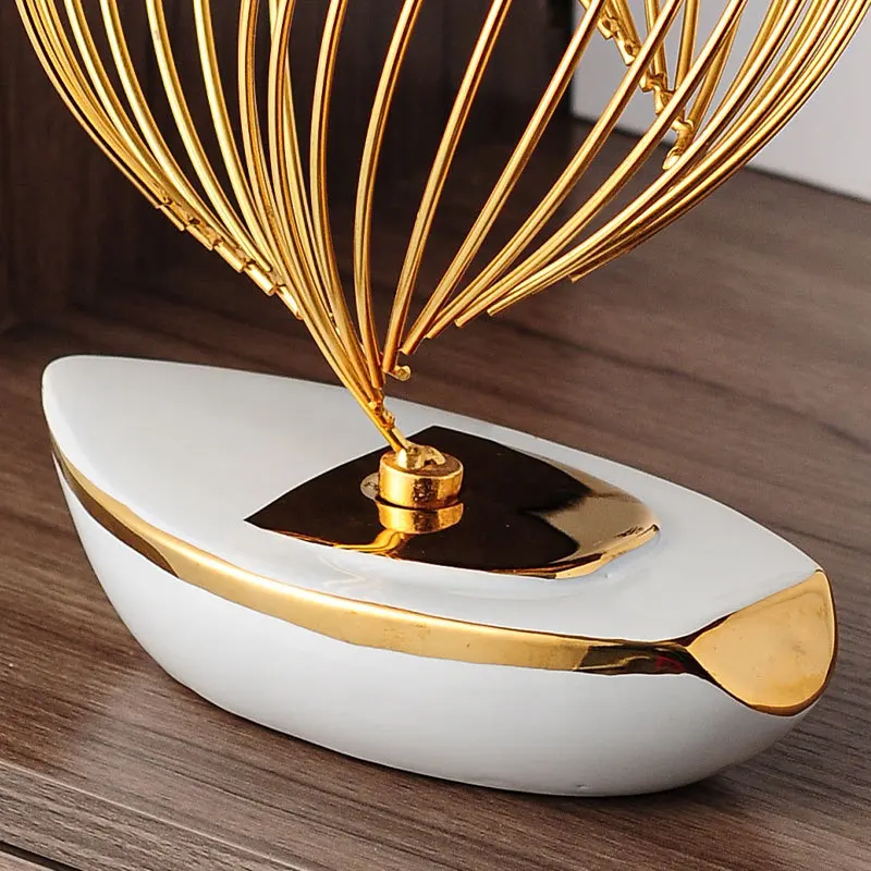Ceramic Boat Metal Sail, Modern Home Decoration, Living Room Desktop Office Decoration Accessories, Handicrafts and Gifts