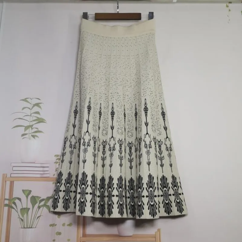 Special Offer Autumn Winter Women High Waist Slim Long Skirt High Quality Retro Pattern Jacquard Knitted A-Line Skirt