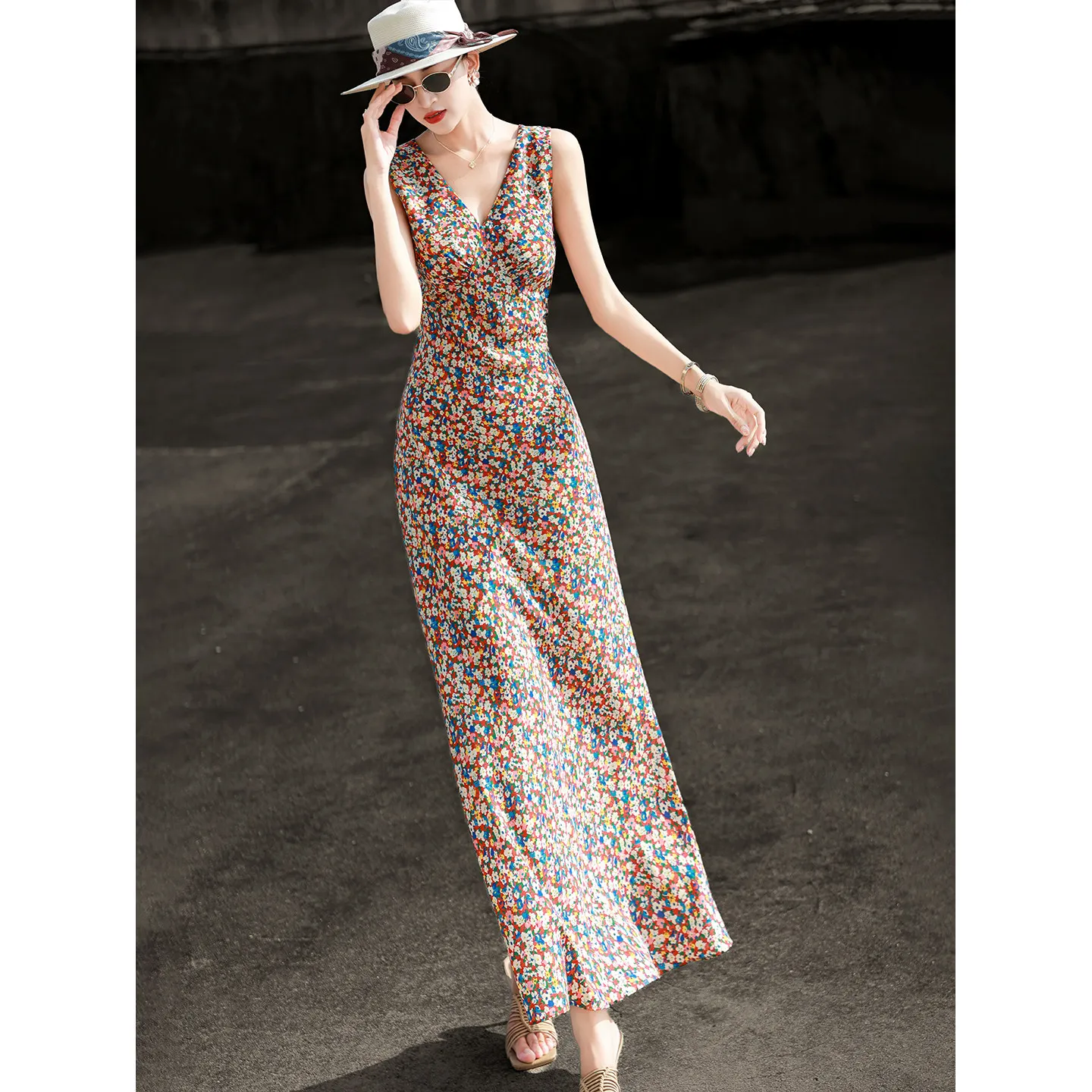 MEXCOCO 2026 Summer French Elegant Floral Deep V Sleeveless Ruched Waist Slim Split Maxi Resort Long Dress