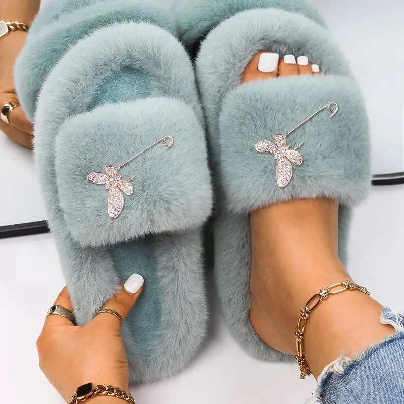 Home Furry Slippers for Women Full Diamond Butterfly Pin Design Ladies Shoes Cute Plush Fluffy Sandals Winter Indoor Fur Slides