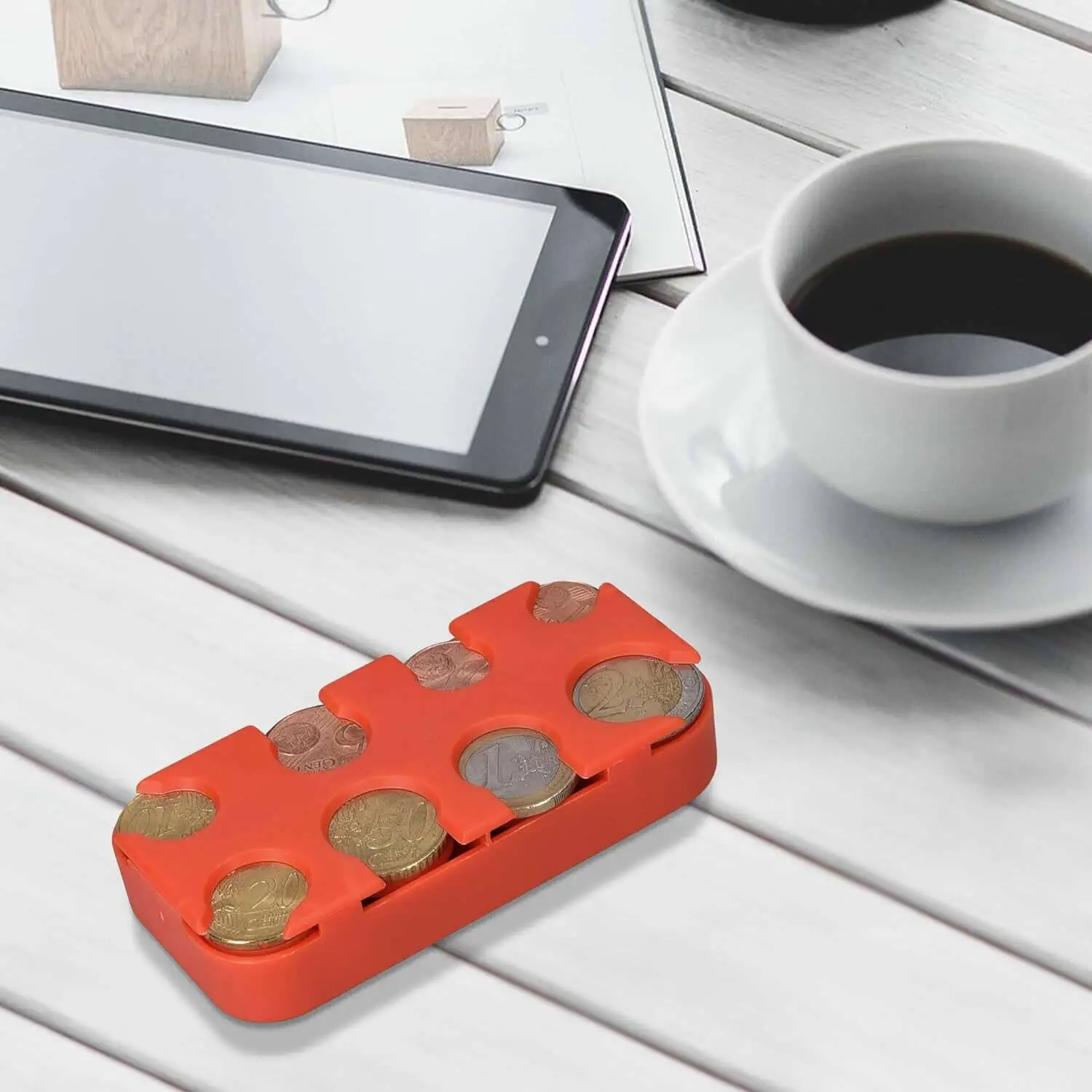 صندوق تخزين العملات المعدنية 8 مقصورات وغطاء شديد التحمل مع فتحات ملصقات 1 سنت إلى 2 يمكن أن يحمل 50/20/10/5/2/1/0.50/0.20/0.10/0.05 يورو