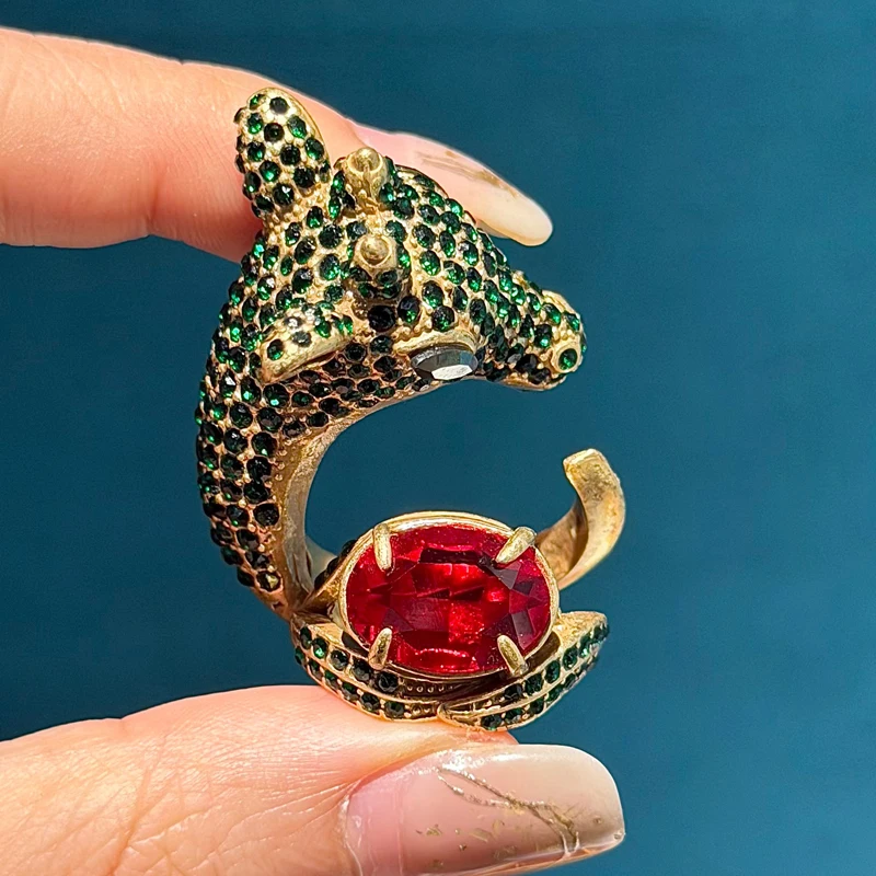 

Antique Gold Plated Antler Rings Vintage Designer Red Crystal Art Deco Jewelry Green Rhinestone Luxury 2026 Women Christmas