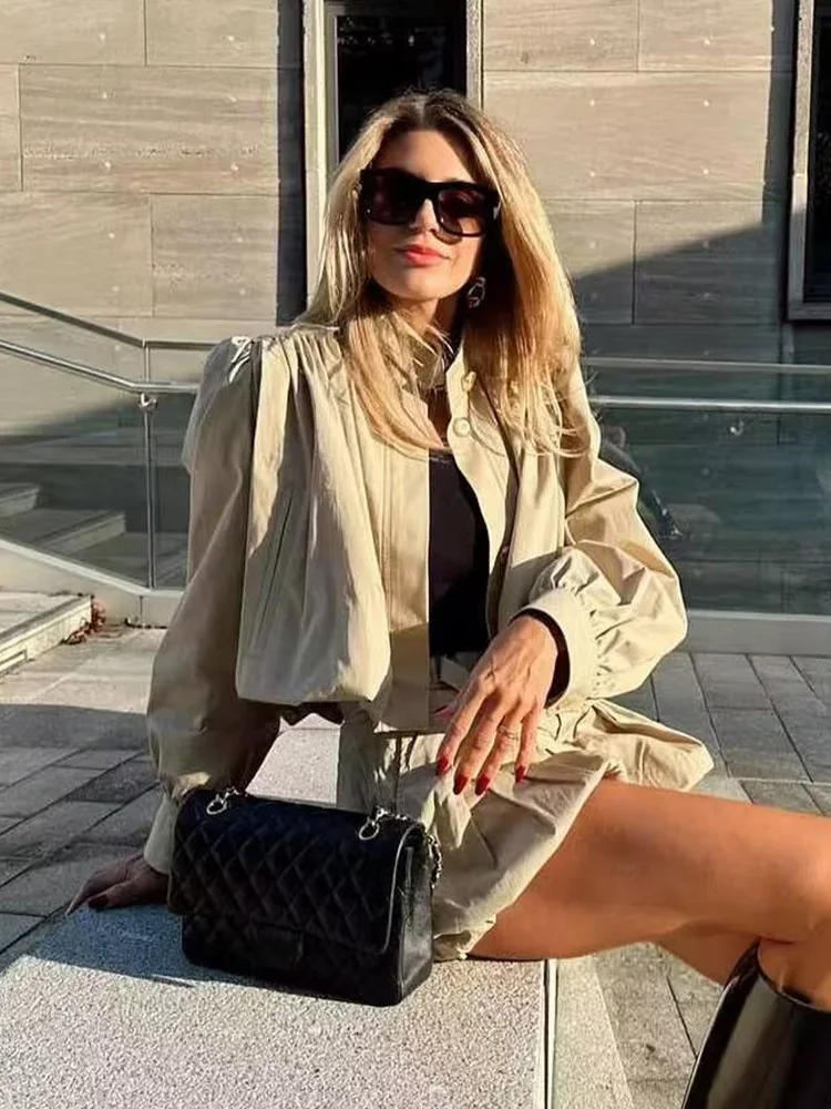 HH Women Autumn Fashion Stand Collar Pleated Decoration Coat Female Long Sleeve Streetwear Button Pockets Solid Short Jacket