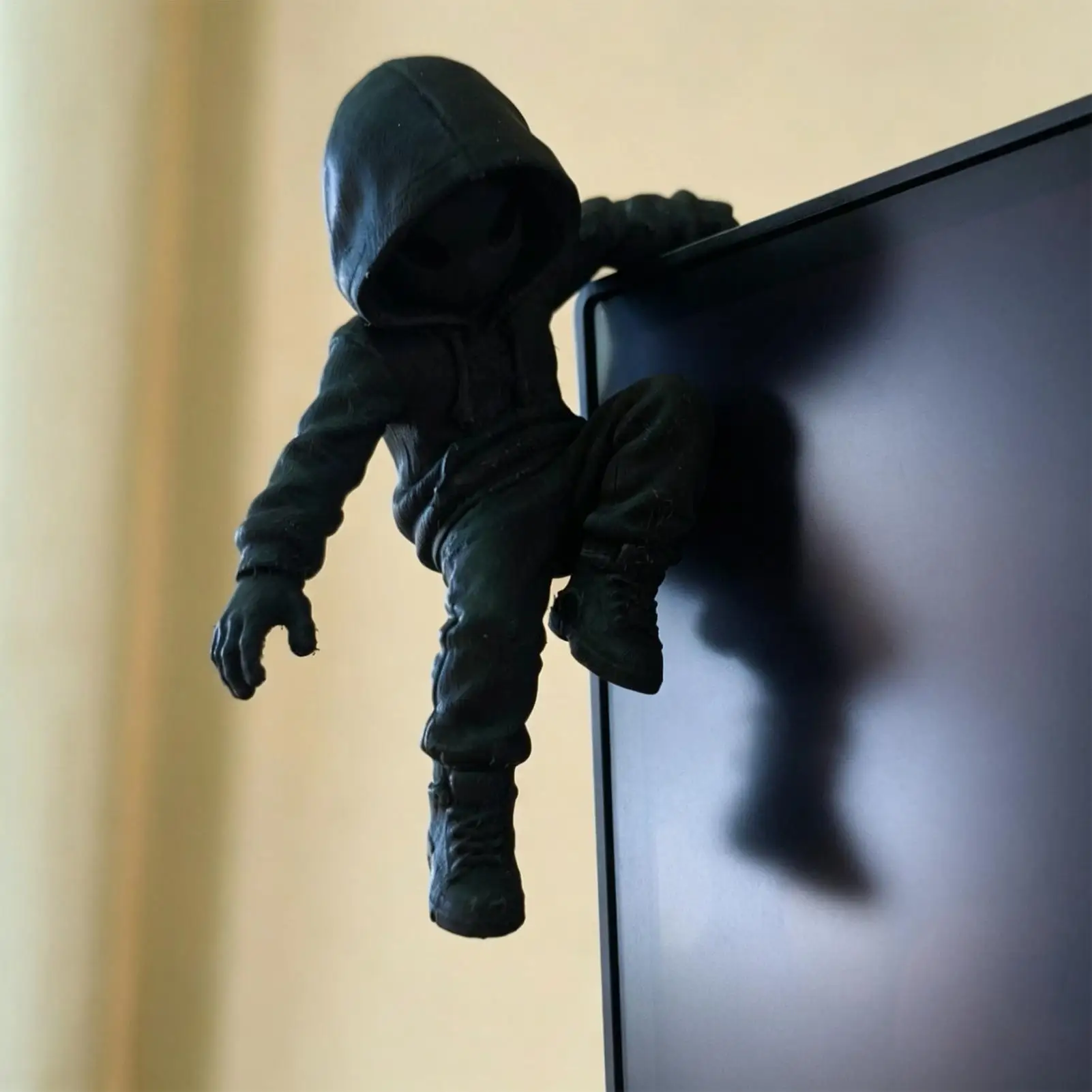 Climbing Shadow Hooded Miniature Statue 3D Printed Hooded Decorative Ornament Figure For Computer Monitor TV Car Rearview Mirror