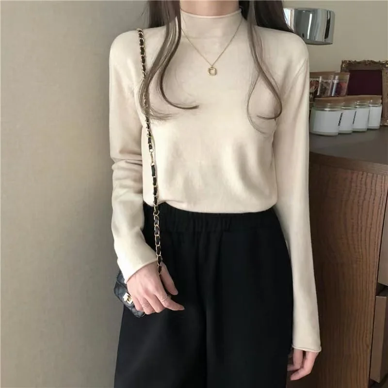 2025 nouveau intérieur à la mode demi-col haut tricoté bas chemise pour femmes automne hiver polyvalent petit haut à manches longues Ins