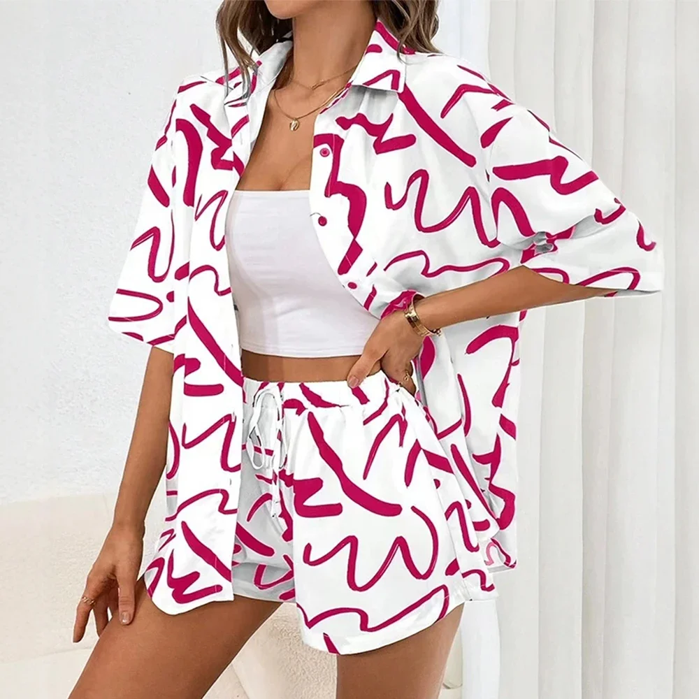 Set per le vacanze estive con stampa completa Colletto della camicia Top a maniche corte Pantaloncini a trapezio Set casual per le donne