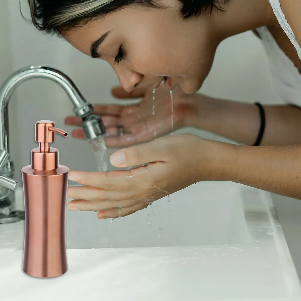 

250 Ml Stainless Steel H Soap Dispenser Reusable Ideal for Bathroom Kitchen Portable Sprayers Storage Containers