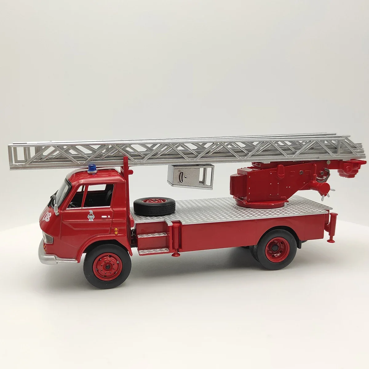 Diecast 1/43 citroen motor de incêndio liga simulação motor de incêndio modelo de carro presente colecionável lembrança exibição ornamento