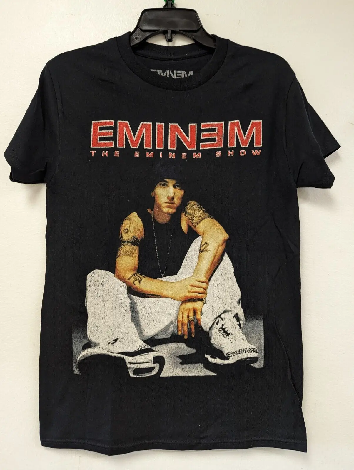 New EMINEM Seated Show Men's T shirt