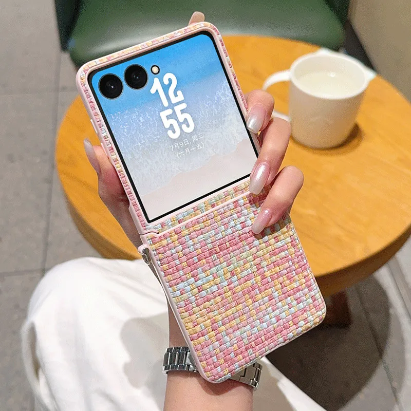 

Colorful Woven Leather Shockproof Case For Samsung Galaxy Z Flip 7 Z Flip6 Flip 7FE Protective Shaft Cover With Pearls Bracelet