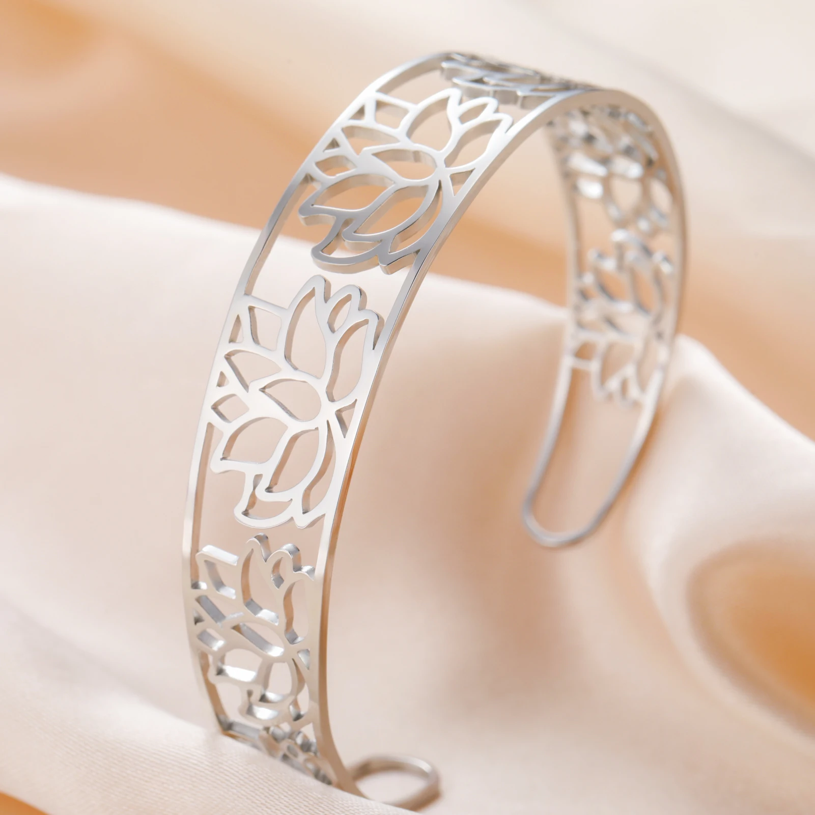 COOLTIME Lotusblume Offener Armreif Edelstahl Yoga Buddhismus Hindu Amulett Lotus Armreif Schmuck Geburtstagsgeschenk Neu – Detail 8