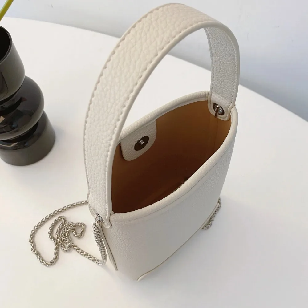 Lightweight & Stylish Square Bag Crossbody Bag for Girls for Daily Use Chic Mini Shoulder Bag Purses and Handbags