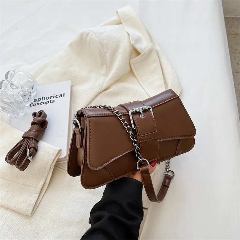 2025년 초가을 체인 숄더백 텍스처드 숄더백 여성용 미니멀리스트 크로스바디 토트 캐주얼백 패션 슬링백 ​